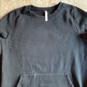 Black sweatshirt
